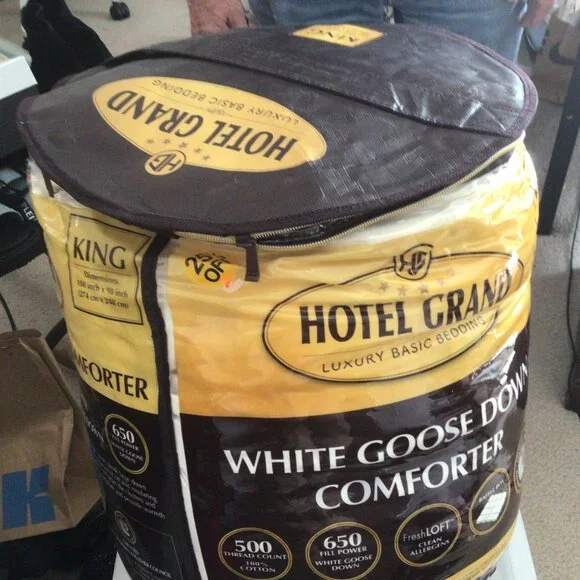 Hotel Grand Comforter - Picture 2 of 3